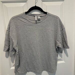 H&M Basic Grey Cropped Tee Size S